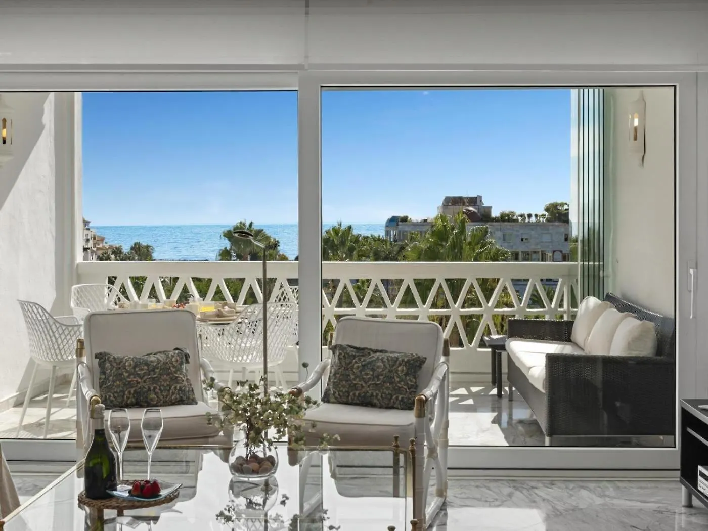 Vista Mar Y Piscina En Puerto Banus Διαμέρισμα Μαρμπέλλα 0*,  Ισπανία