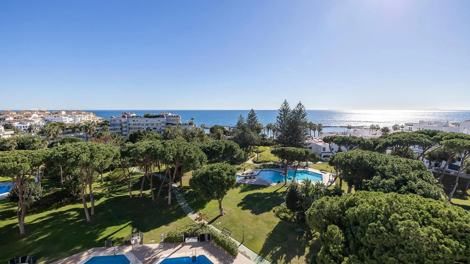 Апартаменты Vista Mar Y Piscina En Puerto Banus Марбелья