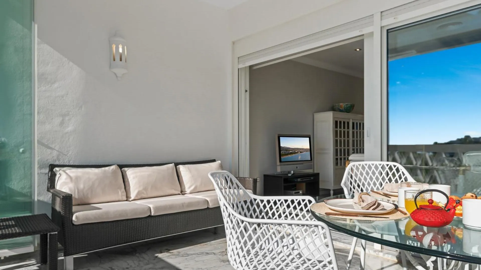 Апартаменты Vista Mar Y Piscina En Puerto Banus Марбелья